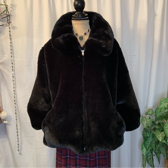 Old Navy Plush Black Teddy Faux Fur Jacket - Picture 2 of 12